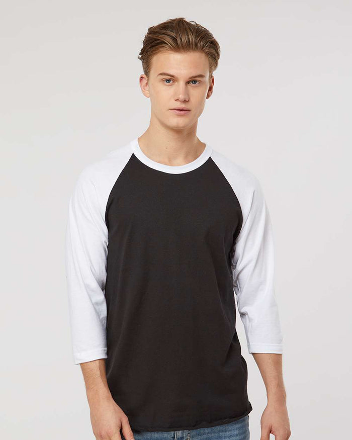 variant:Black/White
