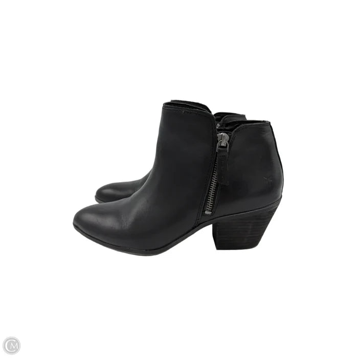 Boots Designer By Frye In Black, Size: 9