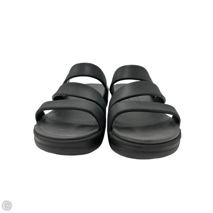 Sandals Sport By Crocs In Black, Size: 9