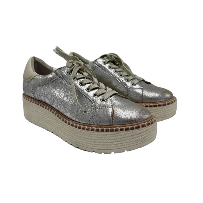 Shoes Athletic By Dolce Vita In Silver, Size: 7.5