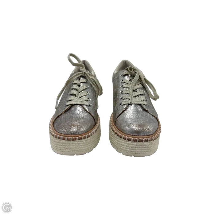 Shoes Athletic By Dolce Vita In Silver, Size: 7.5