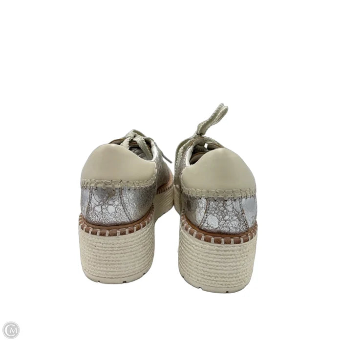 Shoes Athletic By Dolce Vita In Silver, Size: 7.5