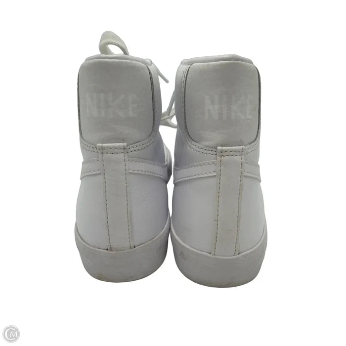 Shoes Sneakers By Nike In White, Size: 8